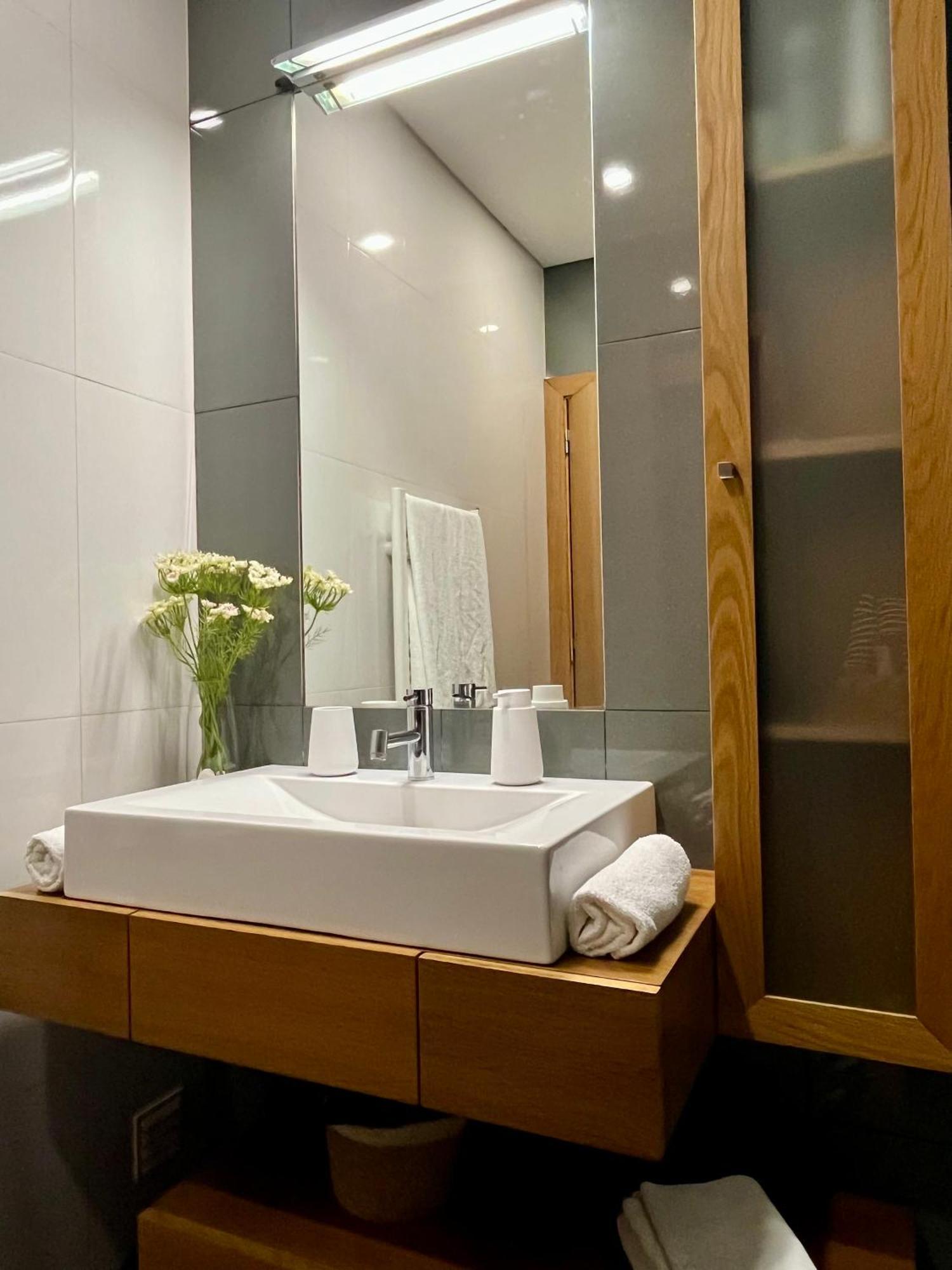Crystal House Apartment Angra do Heroismo Exterior photo